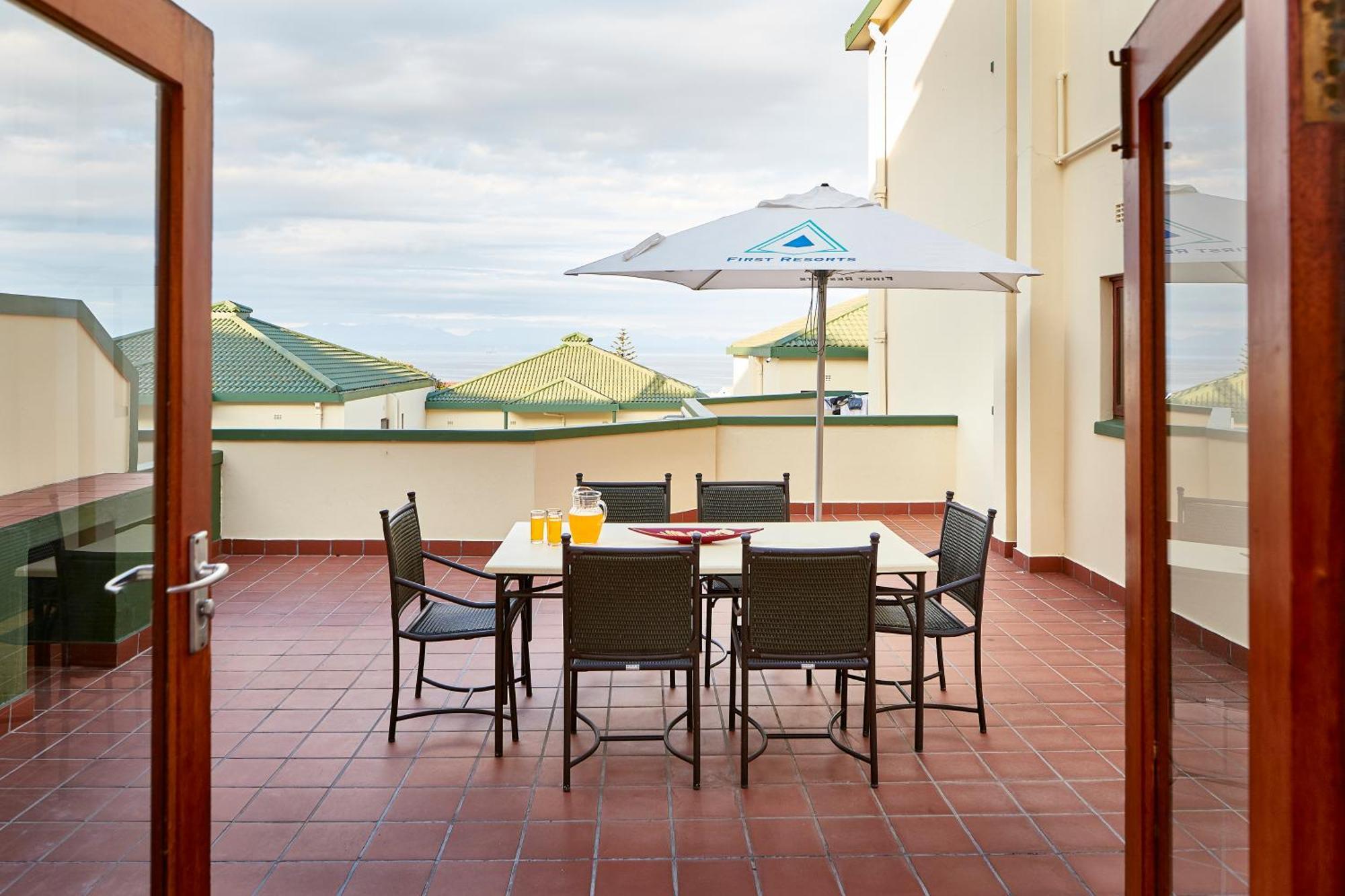 First Group Perna Perna Mossel Bay Apartment ภายนอก รูปภาพ