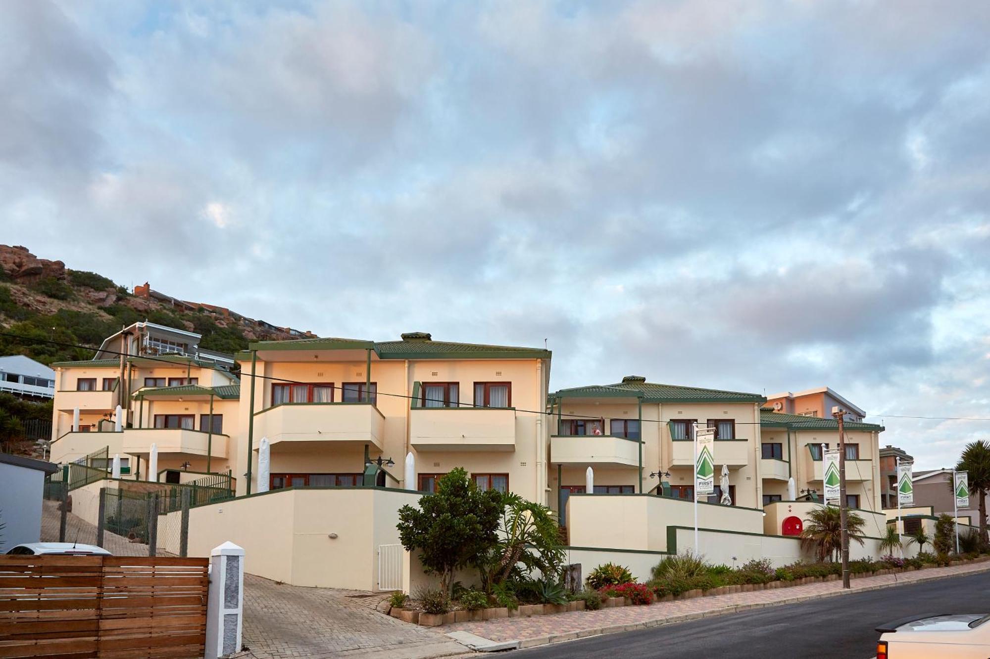 First Group Perna Perna Mossel Bay Apartment ภายนอก รูปภาพ